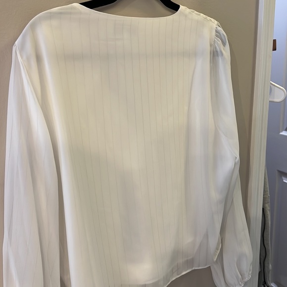 WAYF front tie button front blouse - Picture 3 of 6